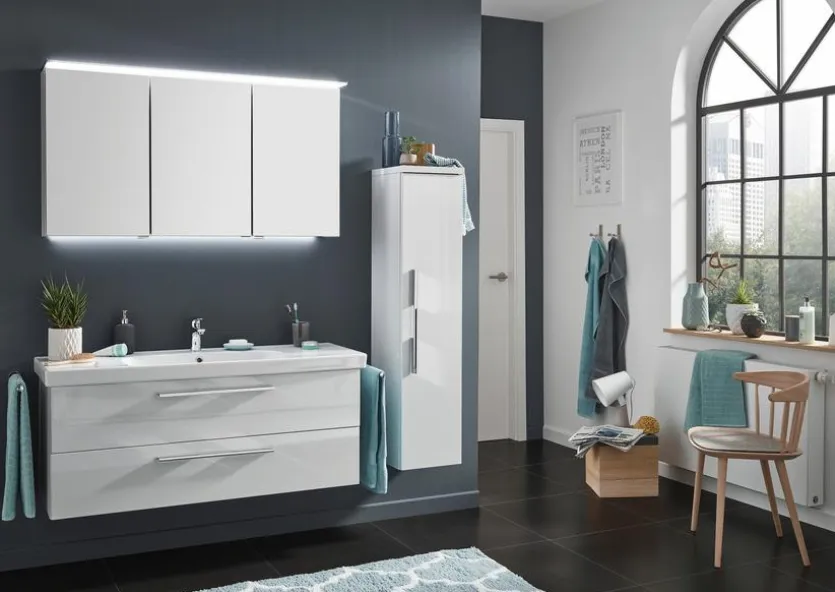 Mittelschrank Fine Line